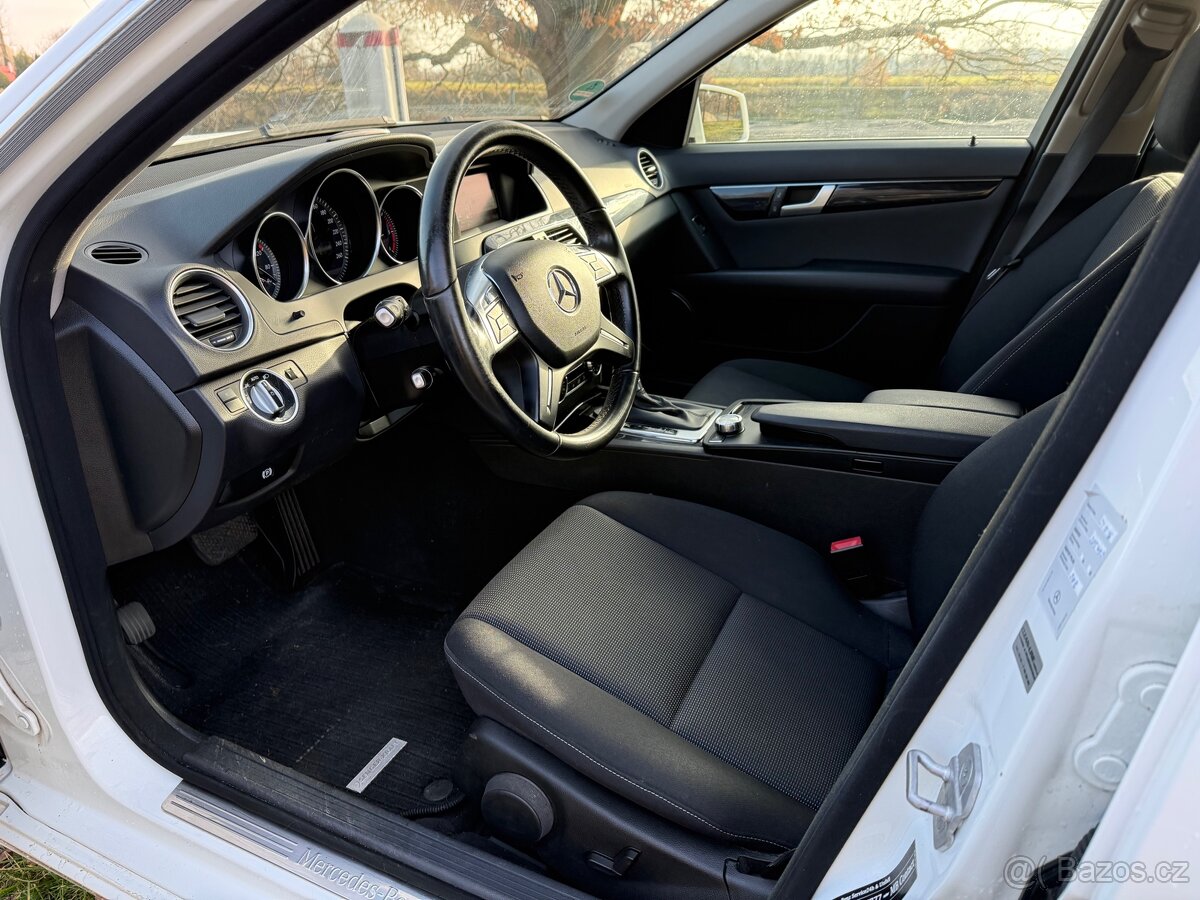 Mercedes-Benz W204 Facelift C220 cdi - 17