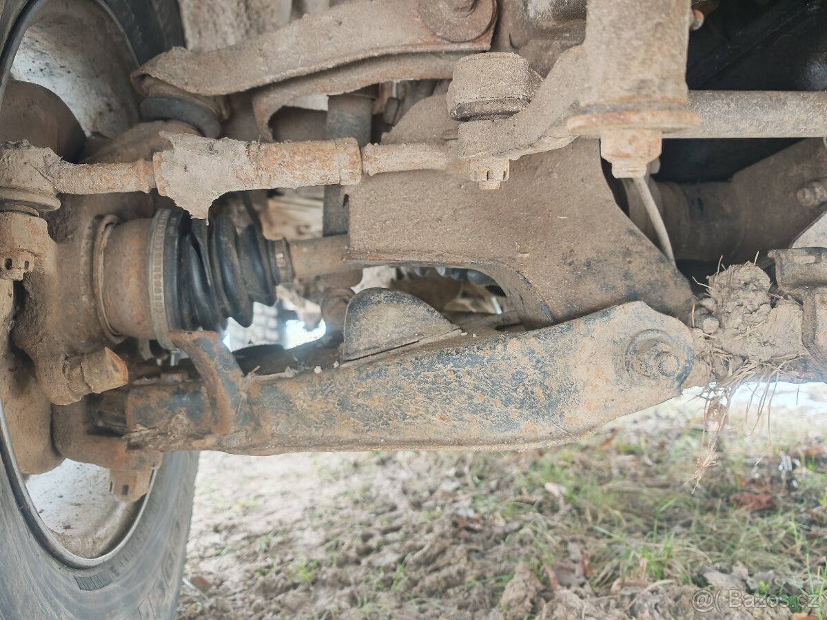 Predám/ vymením Nissan Navara D21 2.7 TD - 17