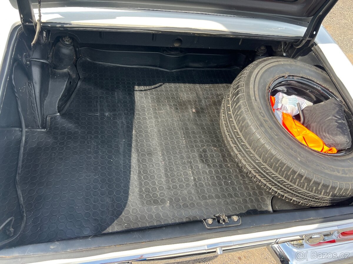 Mercedes 280 SL - 17