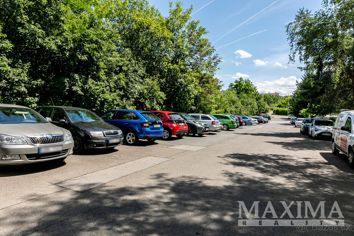 Pozemek o ploše 4183 m2 - Praha, Modřany - 17