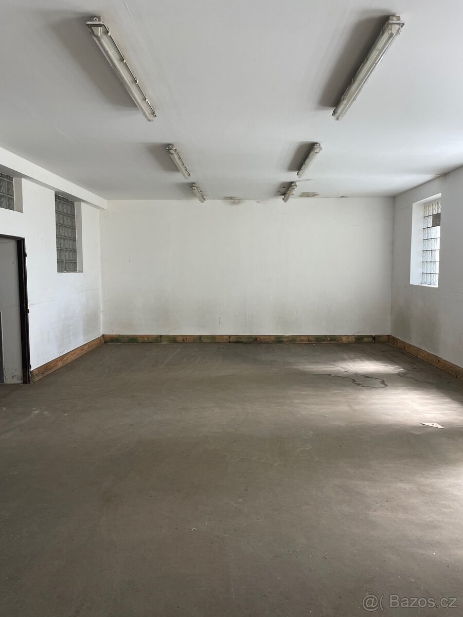 PRODEJ SKLADU UHERSKÝ OSTROH - 17