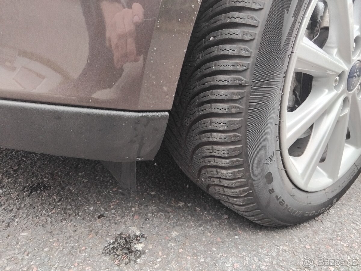 ford focus 2018/5 1.0 benzin 92 kw 1. majitel titanium - 17