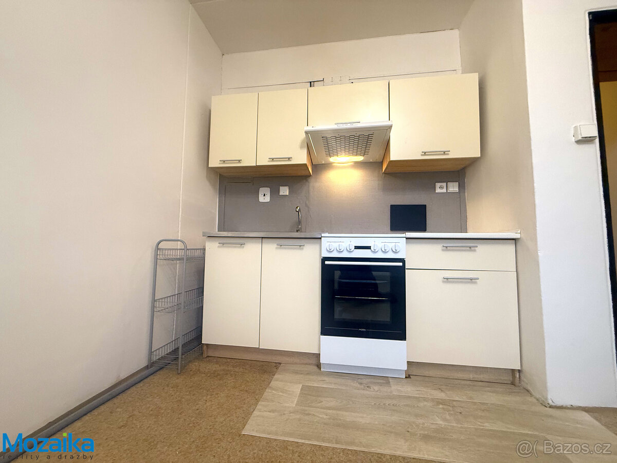 Pronájem bytu 1+1 na ul.Dukelská v Litomyšli. CP 35m2. - 17