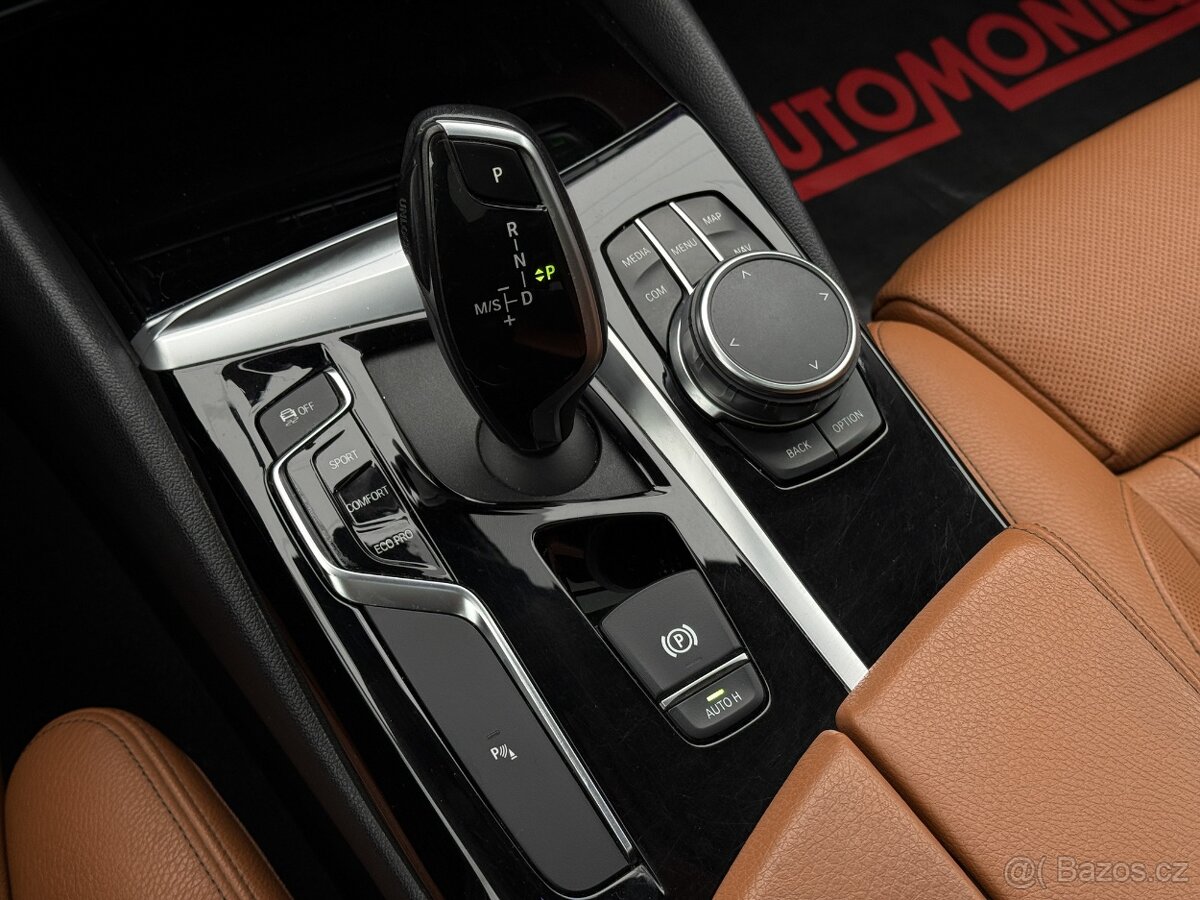 BMW 530d Touring xDrive SportLine Pano, Nezáv. k., Ambient - 17