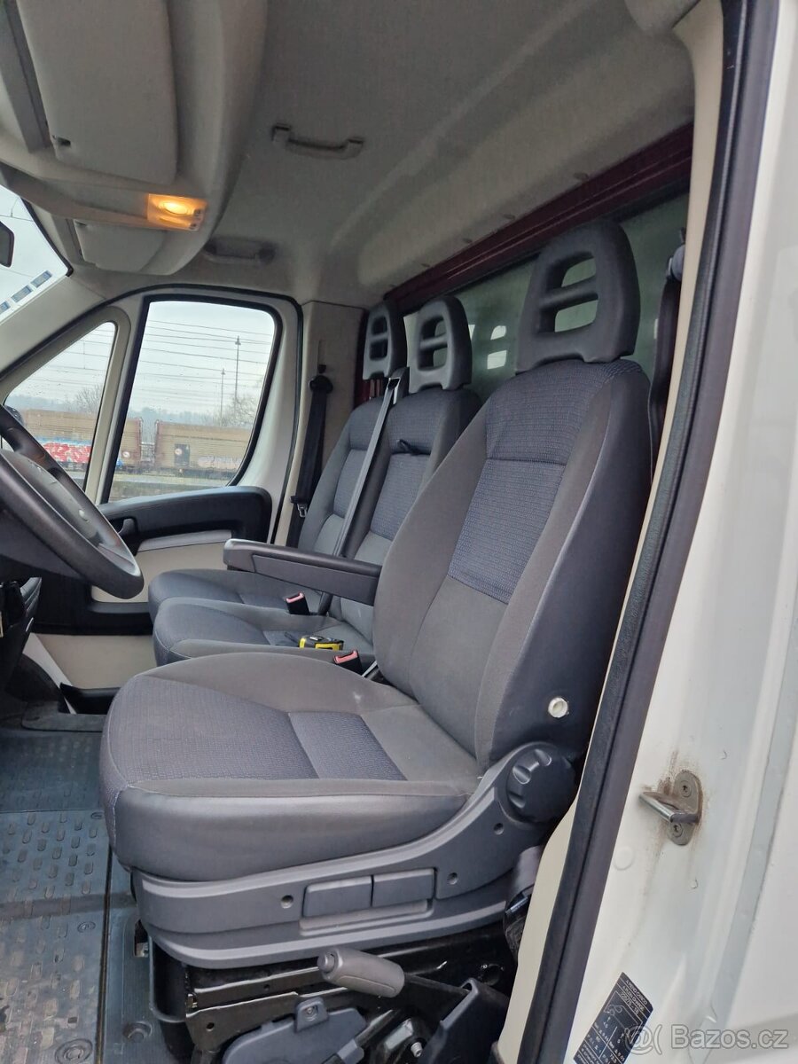 Auto s motorem 3,0 IVECO + hydraulické čelo - 17