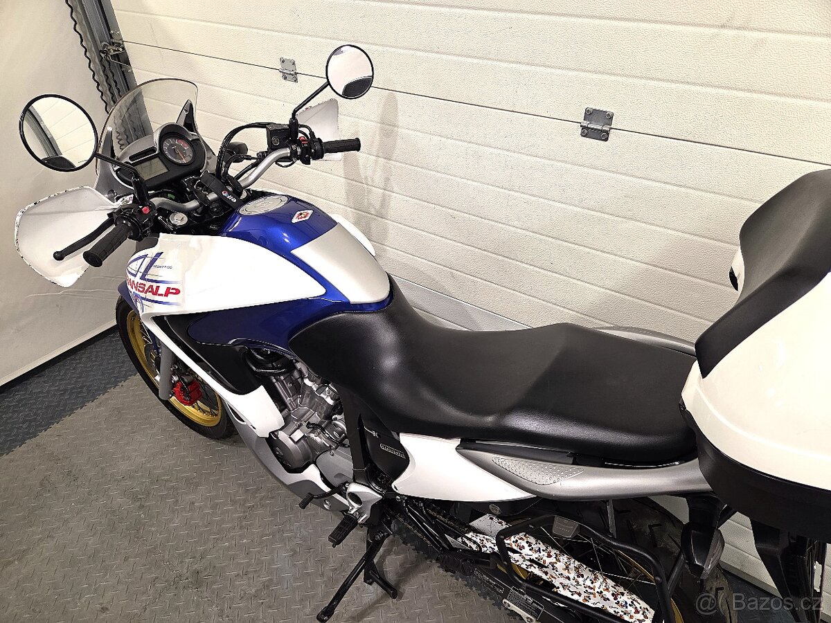 Honda XL700 V Transalp - 17