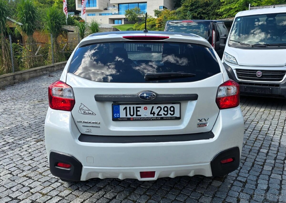 Subaru XV 2.0d 4X4 kůže kamera xenony - 17