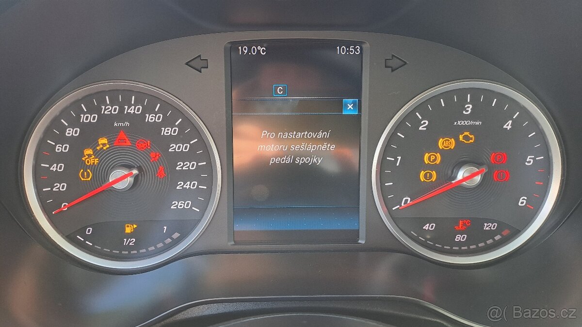 Mercedes-Benz Třídy C C180 d Business Solution - 17