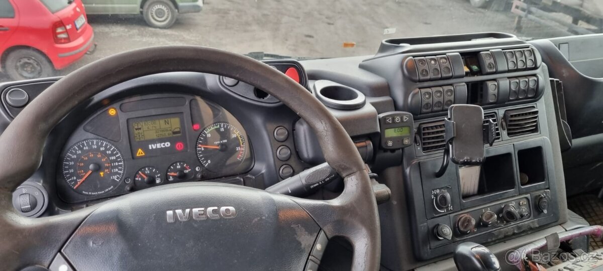 Iveco Trakker 45 8x8 s hr HIAB 144 - 17