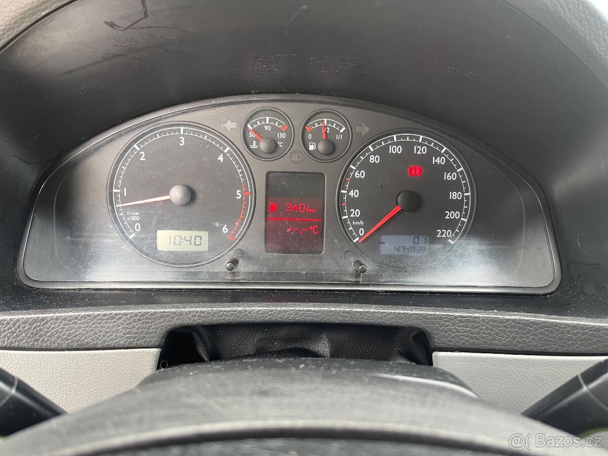 vw multivan 2,5 tdi 96kw - 17