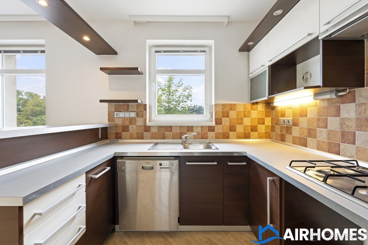 Bydlení se zahradou na hranici Průhonického parku - 17