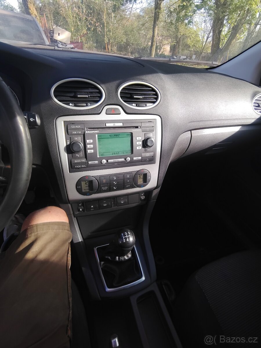 Prodám Ford Focus MK2 - 17
