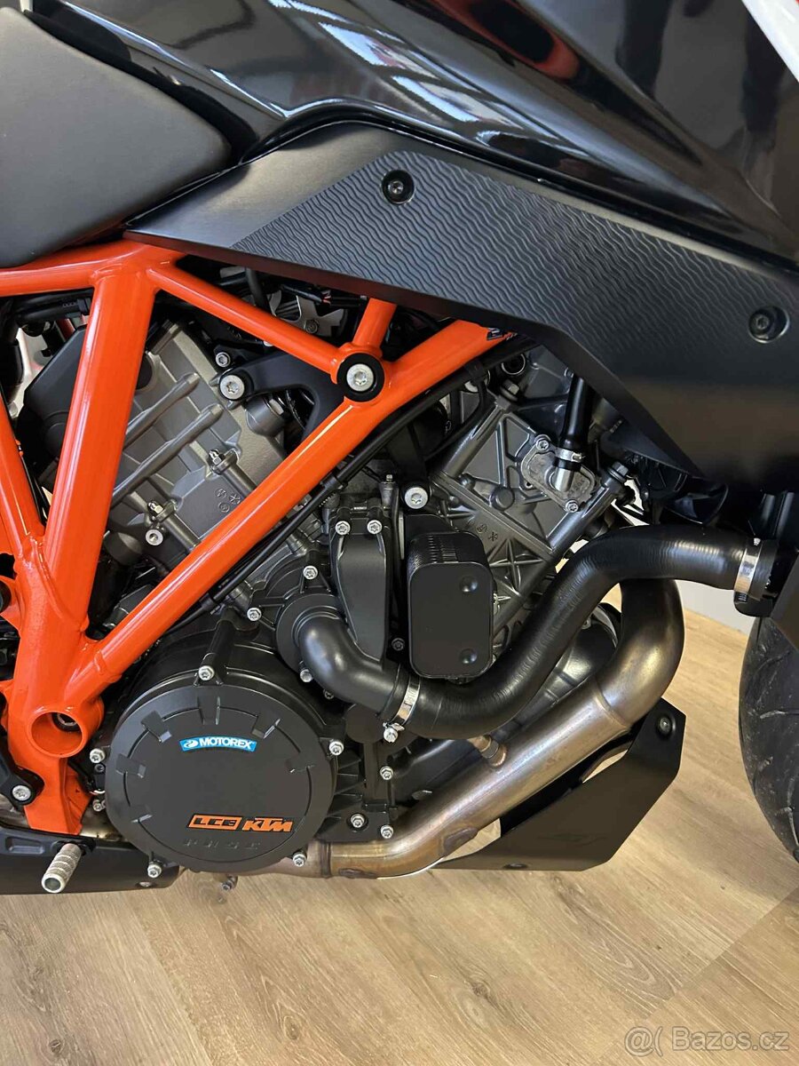 KTM 1290 Super Duke GT - 17