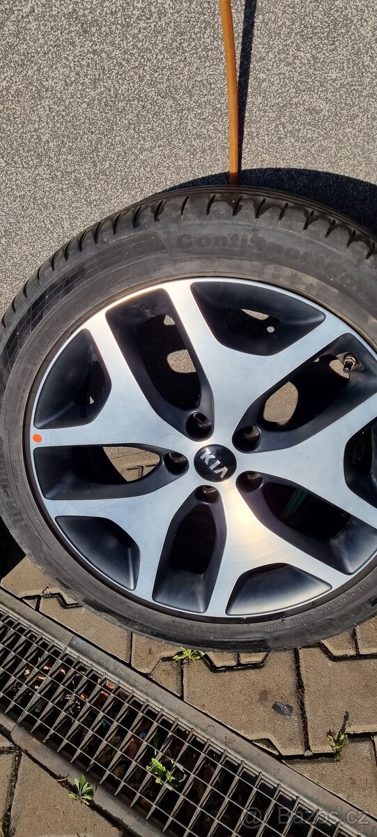 Kia Sportage GT Line ALU s pneu OE 52910F1500 245/45 R19 - 17