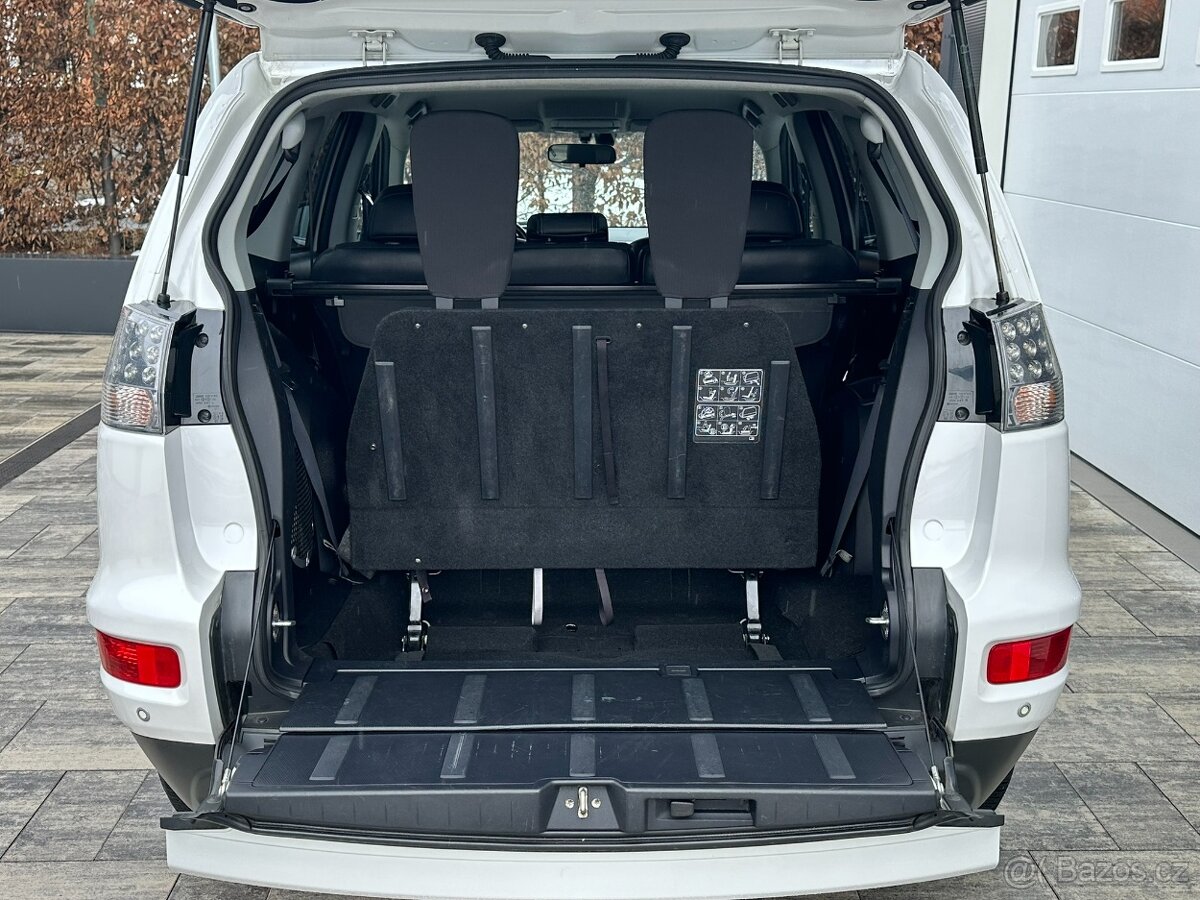 Mitsubishi Outlander 2.2DI-D 156PS Intense+ -7 A/T 4x4 - 17