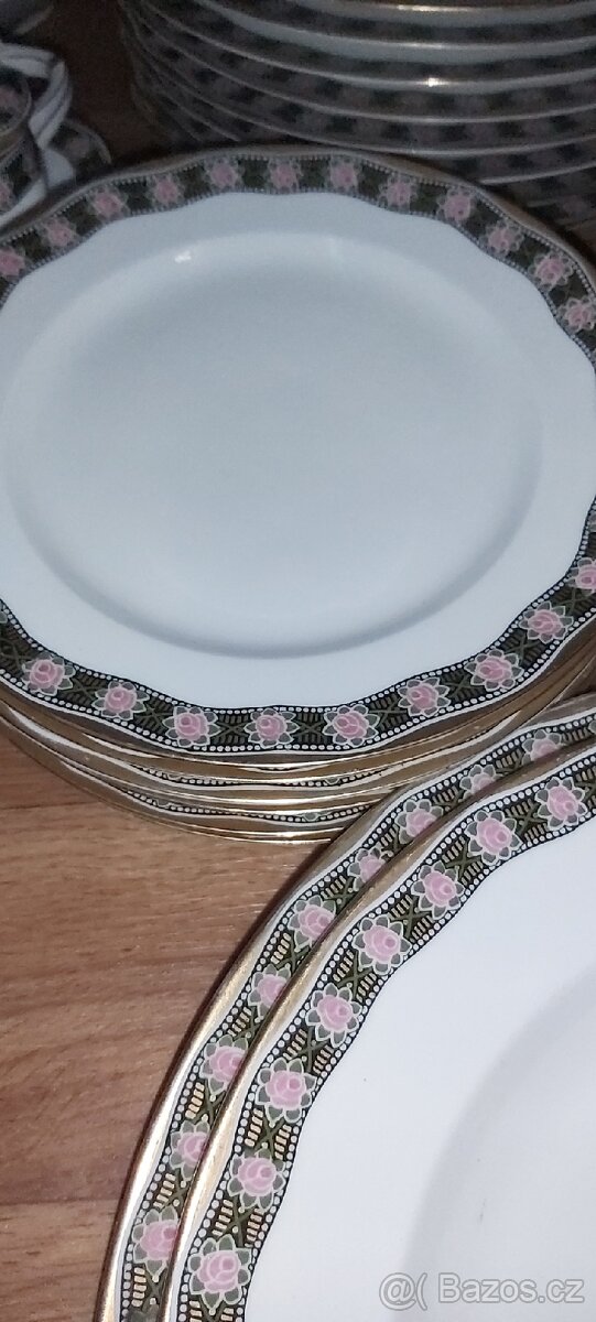 Jídelní porcelánový servis - 17