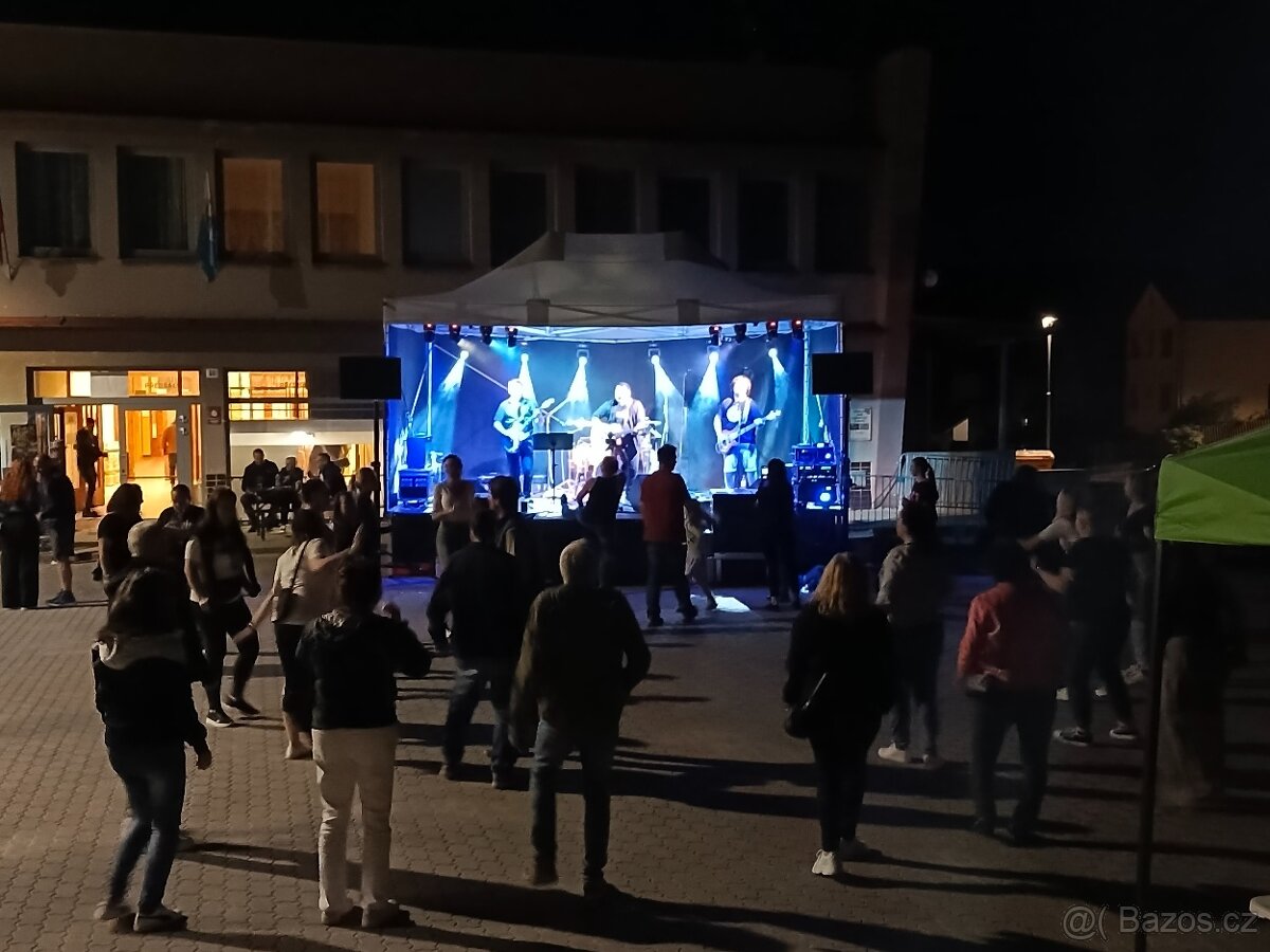 Pronájem pódia - 17