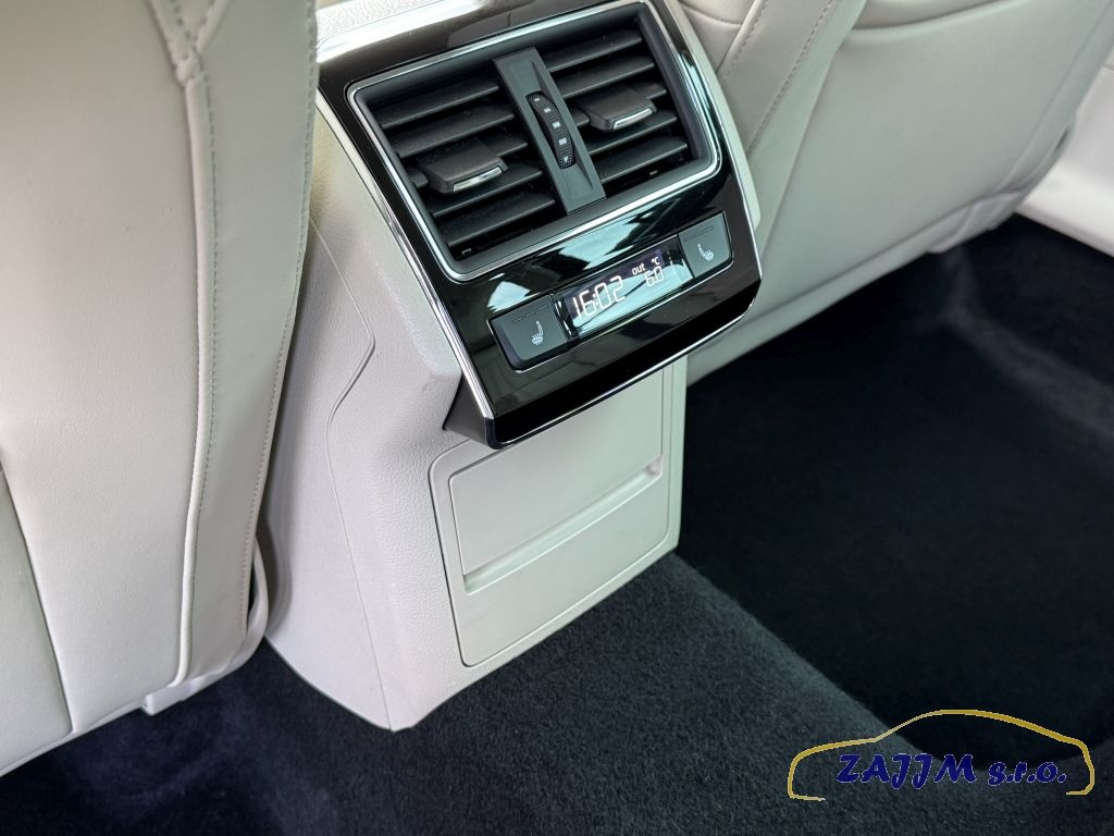 Škoda Superb L&K 2.0TDI 147kw 4x4 DSG 5/2023 DPH - 17