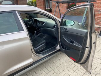 HYUNDAI TUCSON /42TKM / 2.0 CRDI 16V /1.MAJ. / TOP - 17