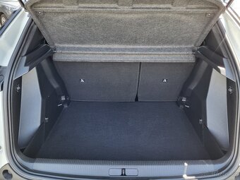 PEUGEOT 2008 GT 1.2 PureTech 130k AUTOMAT - ČR - 1.majitel - 17