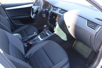 Škoda Octavia Kombi 1.5tsi Style - 17