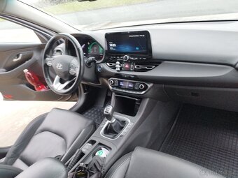 HYUNDAI I30,FASTBACK,1.5i,117Kw,1.majiel,koupeno v ČR - 17