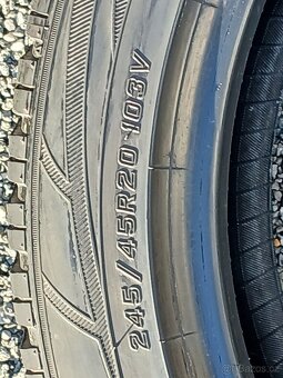 Zimní pneu Falken 275/40/20 , 245/45/20 vzorek 6,5mm - 17