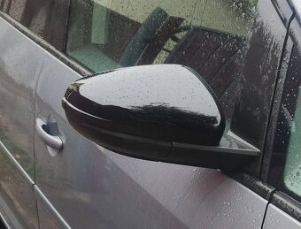 ČIERNE KRYTY spätných zrkadiel. - 17