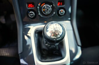 PEUGEOT 5008 1,6 THP 2010 119000KM CZ - 17