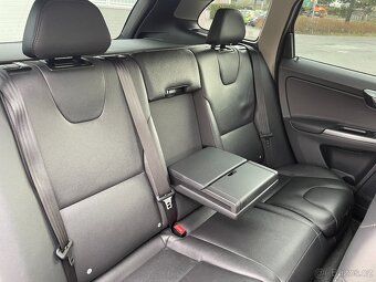 Volvo XC60 2.0 D4/133kW - Automat - 17