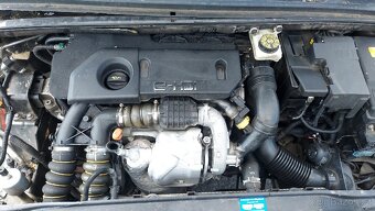 Peugeot 308 SW eHDI - 17