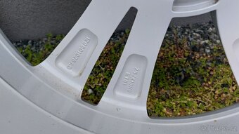Alu kola 5x112 r18 Neptune originál Škoda Octavia II - 17