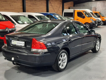 Volvo S60 - 2,4i Comfort TOP stav - 17