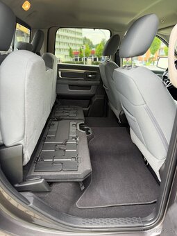 Dodge RAM 1500 5.7 HEMI—2018–4x4—TAŽNÉ 3.5t—159.000km - 17