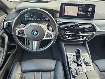 BMW Řada 5, 530d xDrive - 17