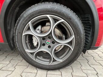Alfa Romeo Stelvio 2.0 AWD 206kW - 17