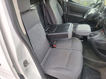 Citroen Berlingo 3 místa rv.2013 - 17