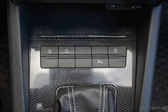 Škoda Octavia Combi 2.0 TD DPF RS DSG - 17