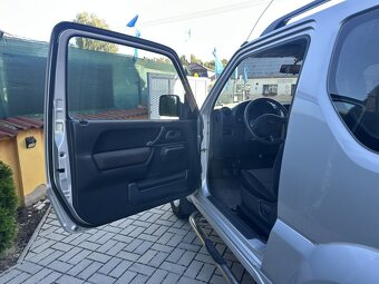 Suzuki Jimny 1.3i 63kW 4x4 serviska - 17