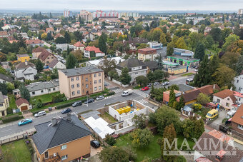 Komerční  o ploše 452 m2 - Praha, Horní Počernice - 17