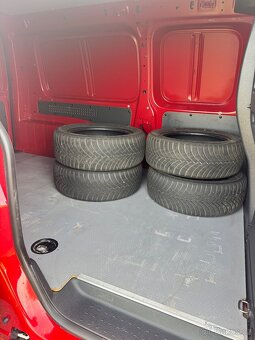 Volkswagen Caddy Long 2.0TDI ,4x4 , 2019 - 17