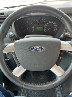 Ford Rimor Katamarano 2.4l, 103kW, 6 osob jízda a spaní - 17