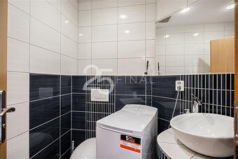 Pronájem zařízeného bytu 3+kk se zahradou a terasami v Praze - 17