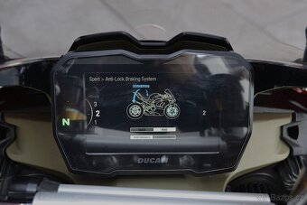 Ducati Panigale V4S 2022 11 000km Carbon doplnky - 17