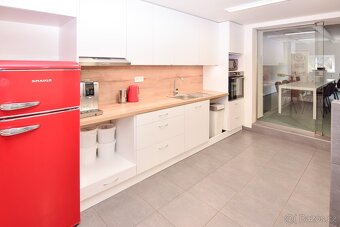 Výrobní a kancelářské prostory, showroom, k pronájmu, areál - 17
