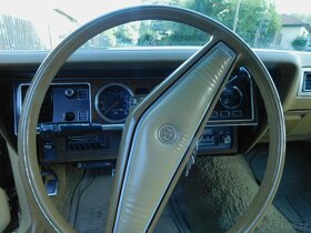 Veteránský automobil Chrysler Cordoba 1976 - 17