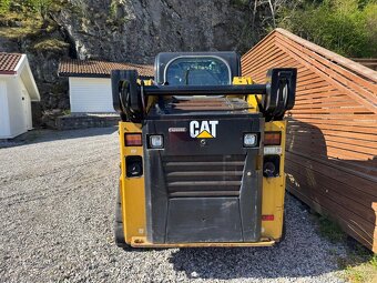 Smykový nakladač CAT 249D (2019) – pouze 910 mth - 17