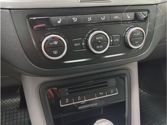 Volkswagen Sharan 2,0 TDI DSG Comfortline/servis - 17