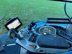 New Holland T8 390 - 17