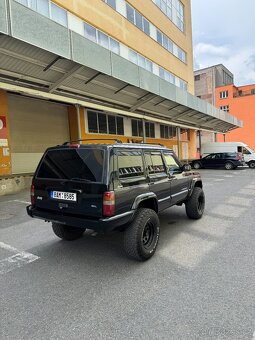Jeep Cherokee XJ 4.0 - 17